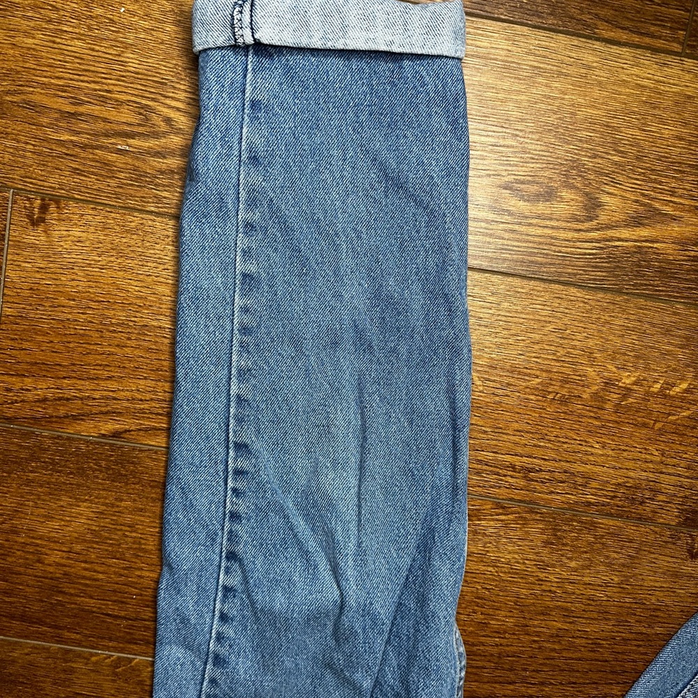 Guess Jeans - Picture 5 of 7
